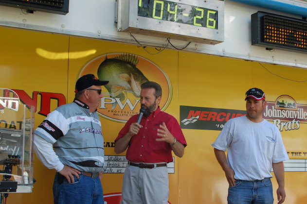 088E6360-94F4-42FD-87B6-891B2644146D