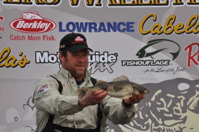 08CD6828-5E46-44D9-AA3C-425B1DDDC107