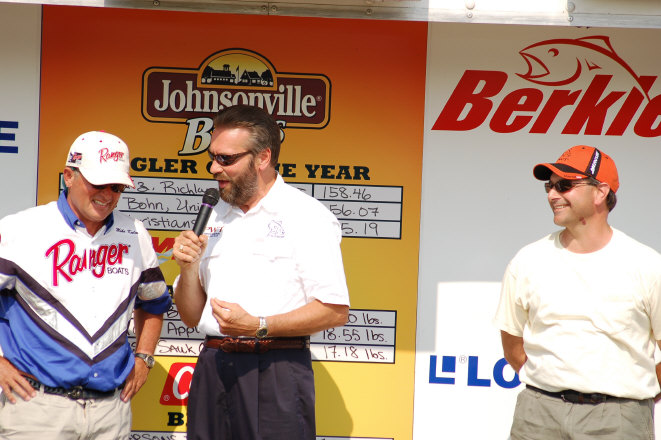 095AA51D-8572-40A6-8A37-5BD73B89A8B7