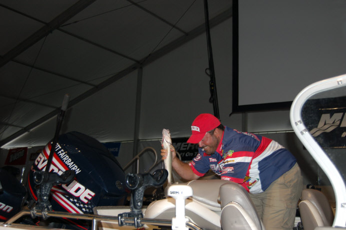 095D45C2-D43C-41E0-B179-CA6286C41AE9