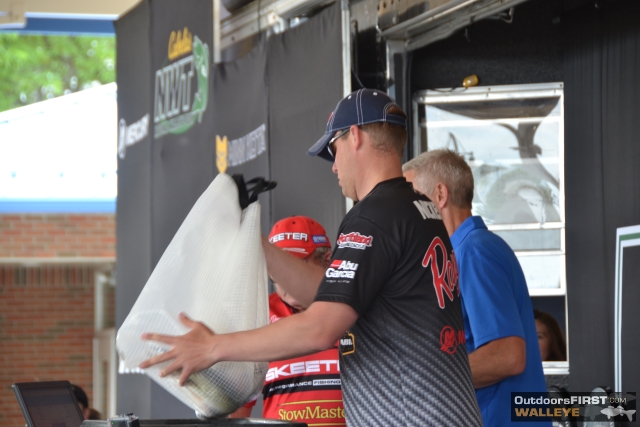 096B4676-FB01-487A-99C6-808AF52C28C1