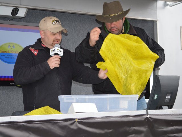 09760397-EA21-444D-8003-537CE5B1B2FF