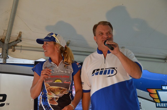 099E6058-B7CE-46E3-985E-D4ADF7B3412B