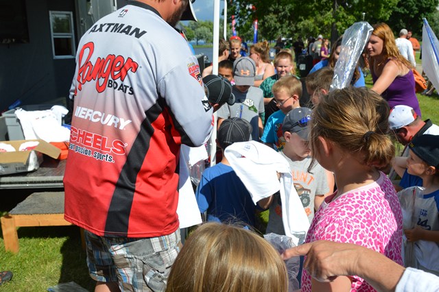 09A752A2-035F-459D-B62D-54D9D3AE291E