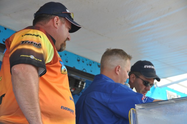 09DDDA68-B4E2-4B15-869C-9BC3888ED1A9