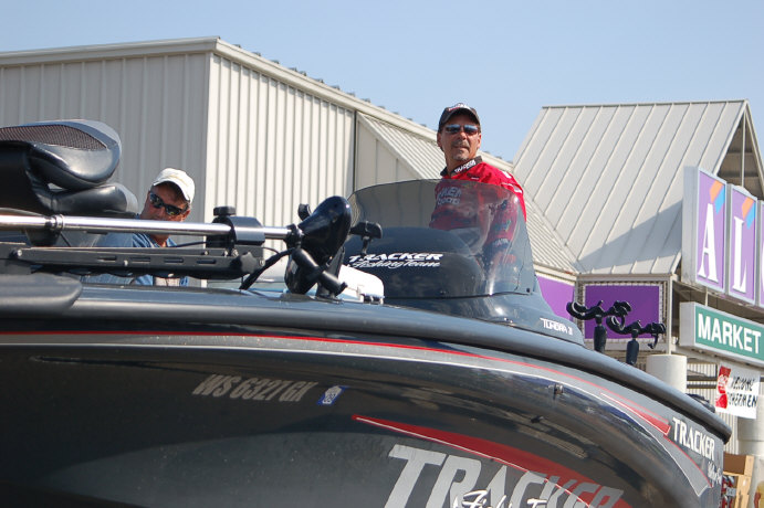 0A1CF804-CA2E-4E9D-8599-FAF9B124BE26