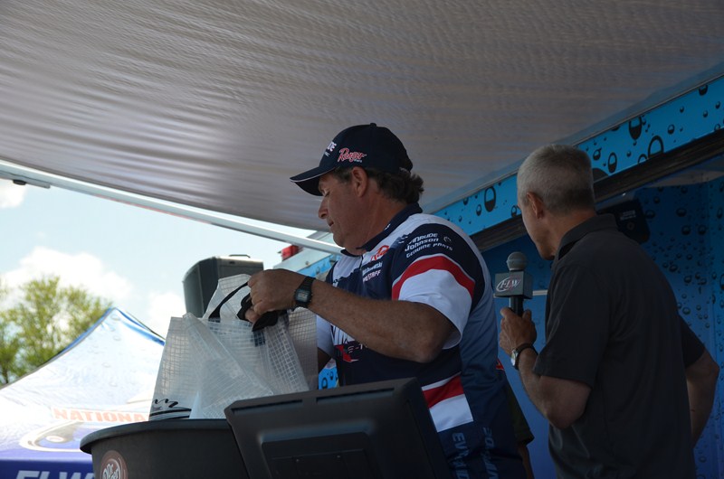 0A1D20F8-DD6E-42D5-A83A-F1D741B4E7FF