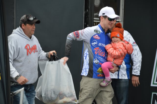 0A357B2D-C44A-4B4D-A0C0-6EC389DBC5DB