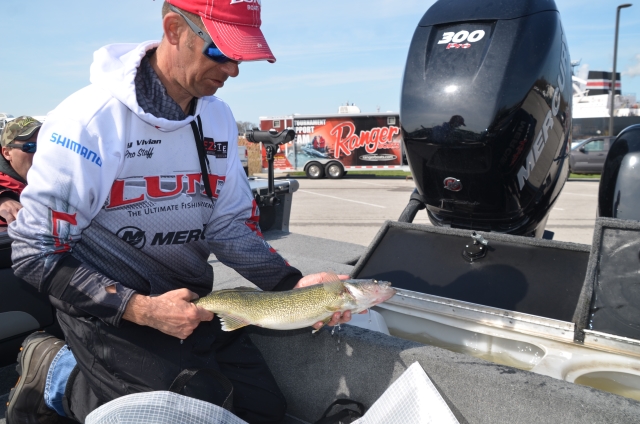 0A73B315-75ED-417F-A780-A41F78C2449C