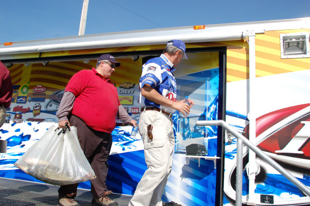 0A958414-6DCE-4B11-873B-8A80790C32F3