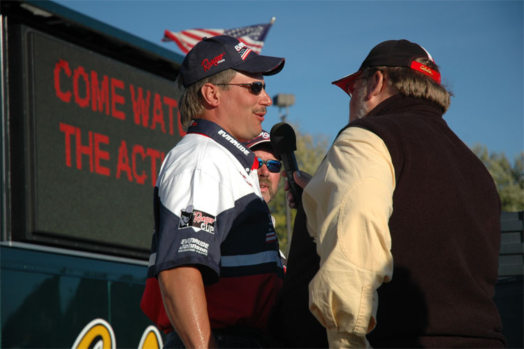 0AADE721-B402-48DA-B981-E25F054C2811