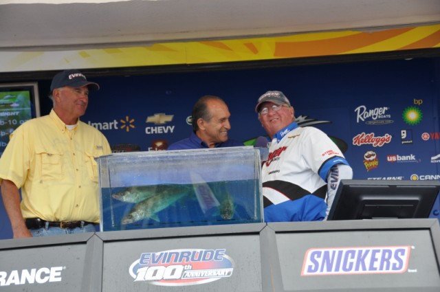 0AF16EFC-281F-4D61-9023-03FE58616979