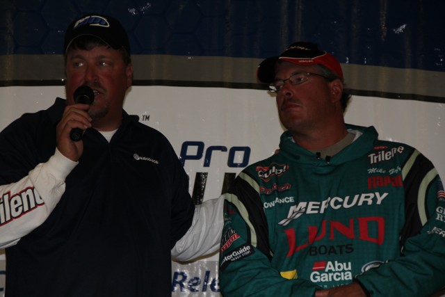 0B36FC68-1164-4BC2-9D7C-581E951FDB1C