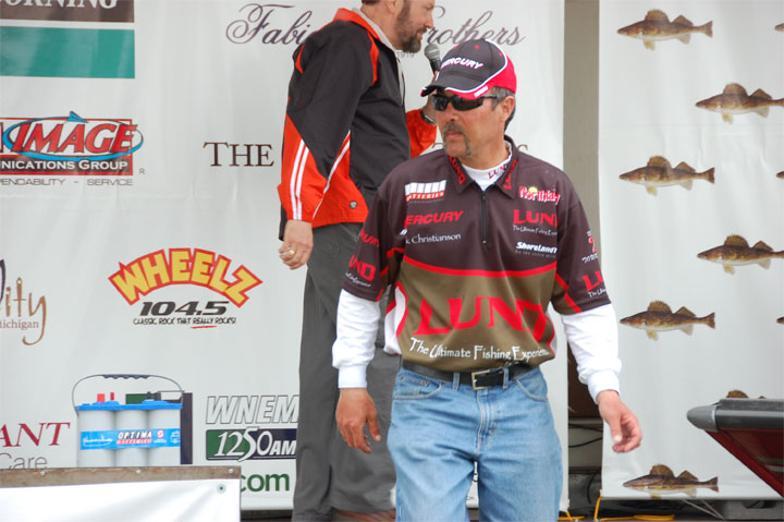 0B470767-324F-439F-AB64-17DAA41B2793