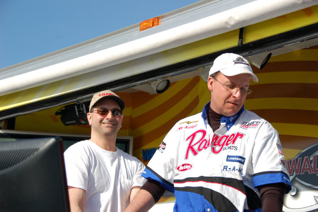 0BA18E99-EB19-4433-8CB5-09057C70FBB6