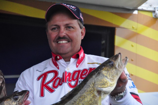 0C462EB4-9DF8-4D99-855B-4047BBF59EB0