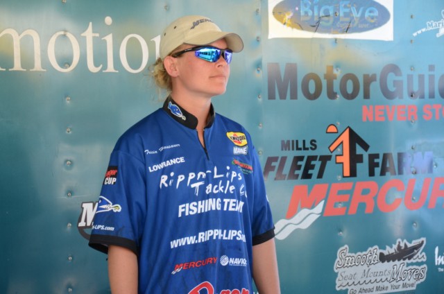 0C7E5DAF-3A98-4FEE-B58E-3D0FE523D3E0