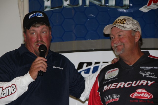 0C9A4D04-6C72-4E81-9B11-46A6319D5E71