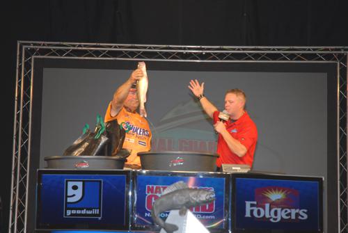 0C9F45FC-FADA-4D6F-AF56-251049E49143