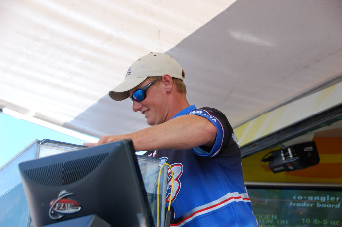 0CBEF4C6-BEC8-4515-87F7-3CD97BC95C0C