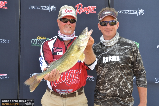 0D507F75-35B2-4BA5-93C5-18B2AA801950