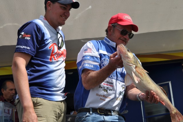 0DBD86CA-4842-4EEE-B8CA-B23EA8E95F5D