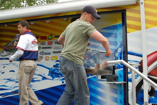 0DDF5D6E-5E92-4CE2-92DC-B4F818B92C36