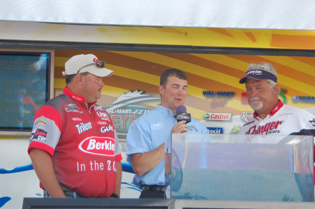 0DEFCD10-2898-4C89-99C6-18289B9AEBD0