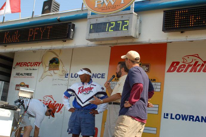 0E240600-491A-4A6C-843F-3EE58E2B7689