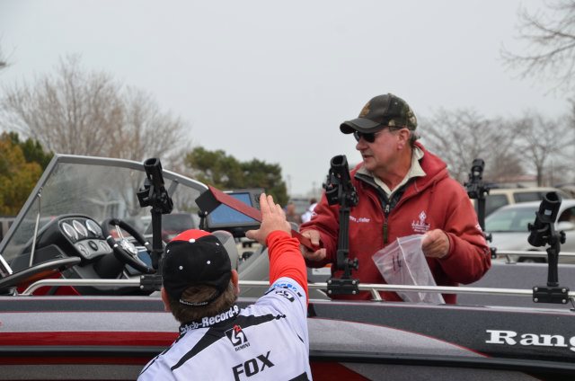 0E5BCEC1-7850-482C-8938-2C3DEA911266