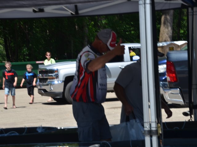 0E5DFF9D-916F-45C4-8F30-ADC34296DE3D