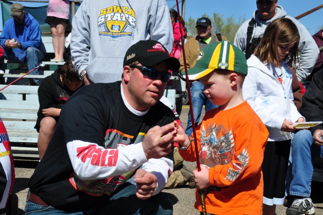 0E968766-9669-4451-A9D1-1217B4FB8B1C