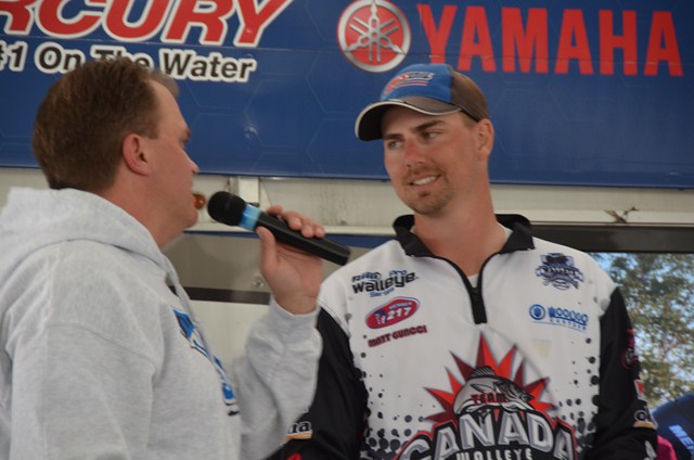 0E9F0944-0C10-4837-829E-CD2DC7C9BEE3