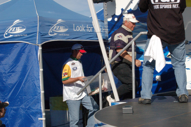 0EC083C7-1FB9-4282-A6AD-FCF549763BCC