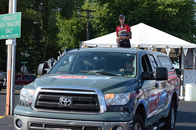 0F2225D8-CFDF-4B51-BDB5-62983D23A75B