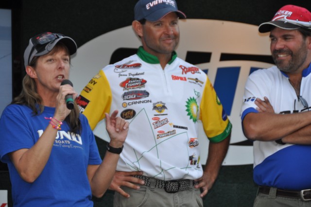 0F639A63-E3B5-4D44-8D22-42EECC76AD0D