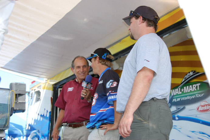 0F8CA0BF-7D31-4F58-9349-A24E09CDF7B8