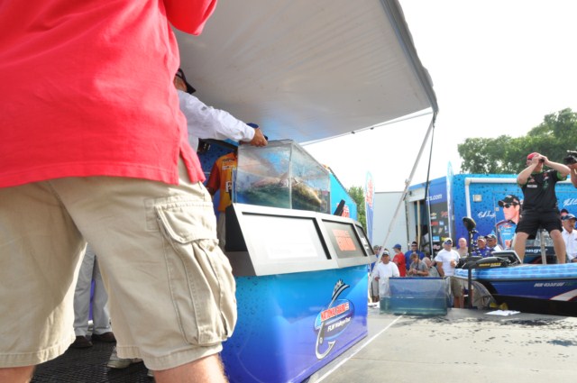 0F8DF2B1-D20B-4CAD-94A6-82DD0B6B22A9