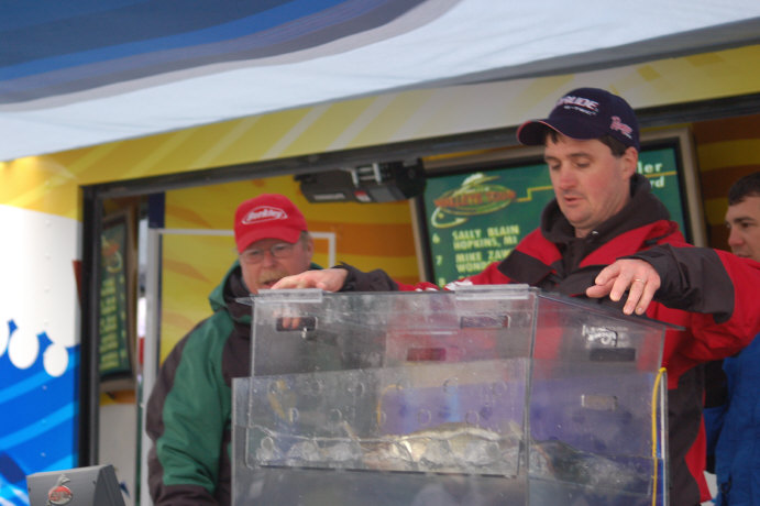 0FE11DEB-8986-4190-BCDD-8938B98CC480