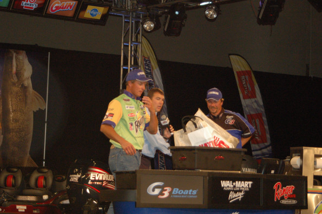 103F5239-9C98-4082-A7DB-5A56D7034F1A