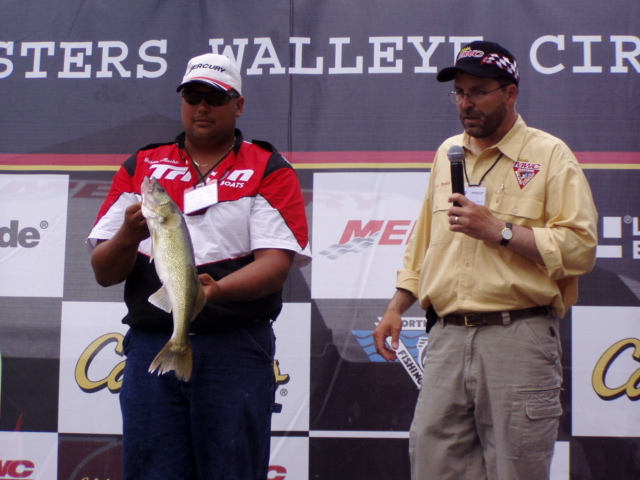 10540F14-4F40-43E8-B3F9-09996DE8D220