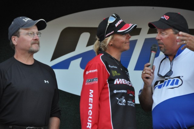 10C469E2-DD31-499B-9C02-2387E0C21223