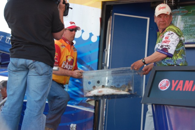 10D54893-8242-4CC7-8ABC-D7E5D56562B7