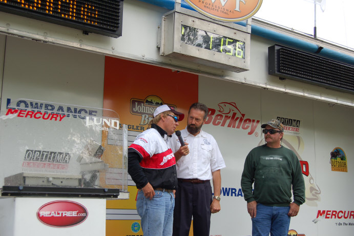 10E6A37D-B66A-4651-B9D8-904D20F09E6F