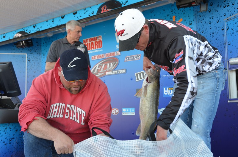 AA095EFA-ECA2-40CD-8ECF-831D4CD8B10D