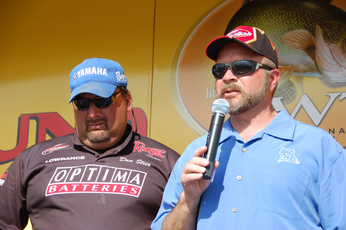 110DE475-9C0E-4AD6-A818-80C71FCB6CB5