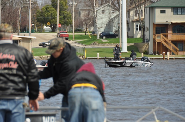 11DEF9C4-A06A-424F-8B45-7A7DAAB7D98F