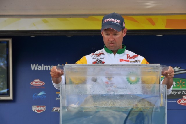 11E67A05-6D4D-45EA-A9FA-784F33CDD8F6