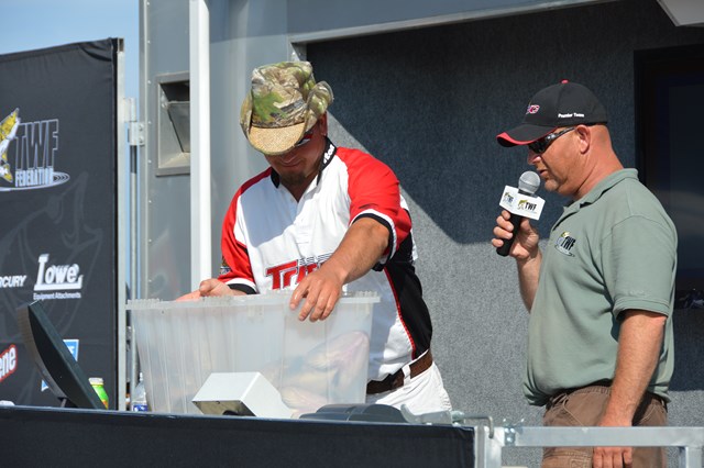 11EE532B-B88F-41EB-900E-0F291BCDC4C0