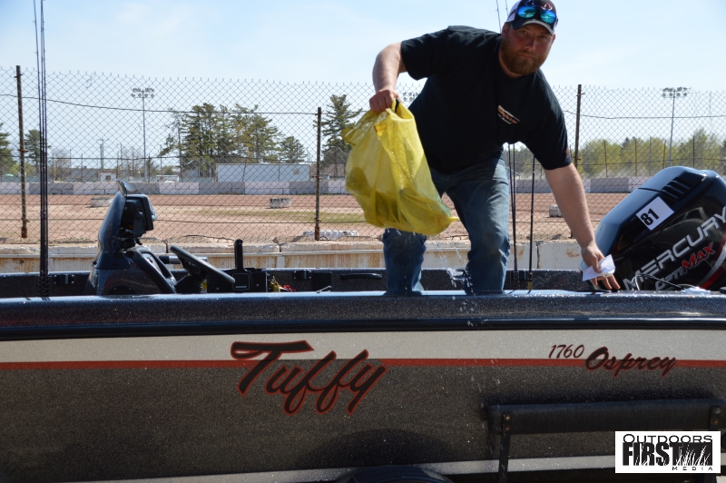 1225A7C8-C4B6-4A84-AF05-F9037B42BE46